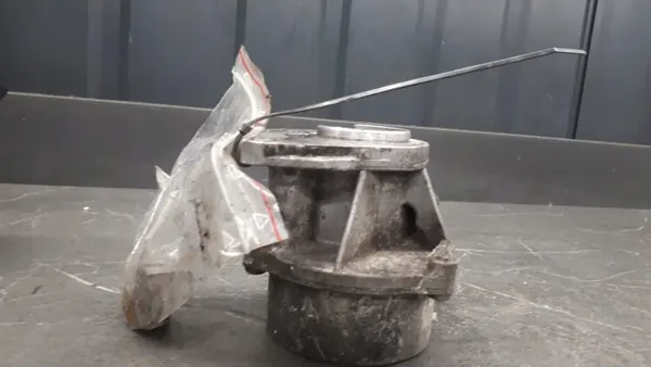 Renault Kangoo 1.5DCI Imupumppu 8201005297 image 4