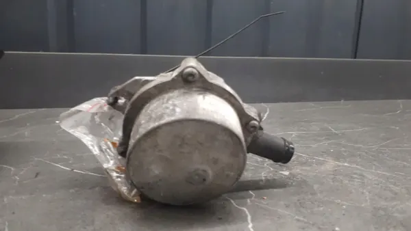 Renault Kangoo 1.5DCI Imupumppu 8201005297 image 6