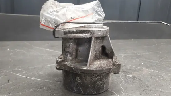 Renault Kangoo 1.5DCI Imupumppu 8201005297 image 9