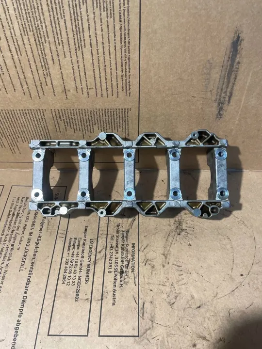 Suporte da cambota Volvo V50 2011 OEM image 2