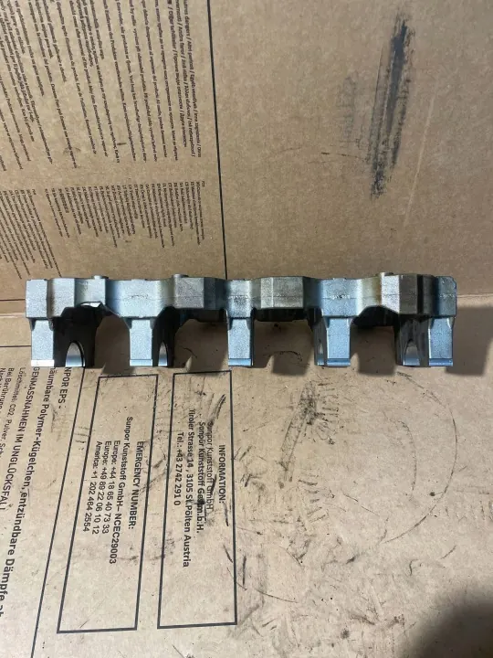 Suporte da cambota Volvo V50 2011 OEM image 4