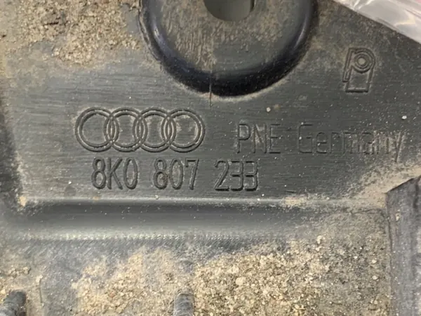 OEM 8K0807233 Etupuskurin kansi Audi A4 B8 image 3