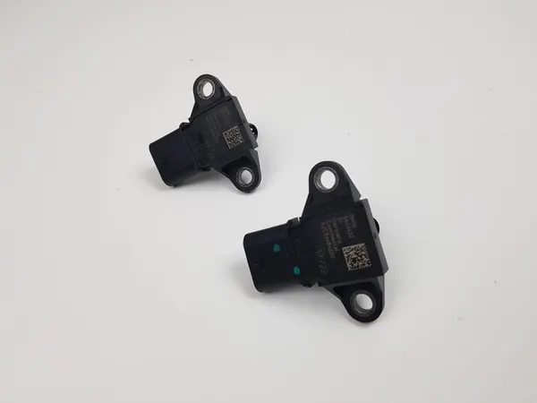 Map Sensor for BMW X5 G05 G11 G14 G30 OEM 8644432 image 5