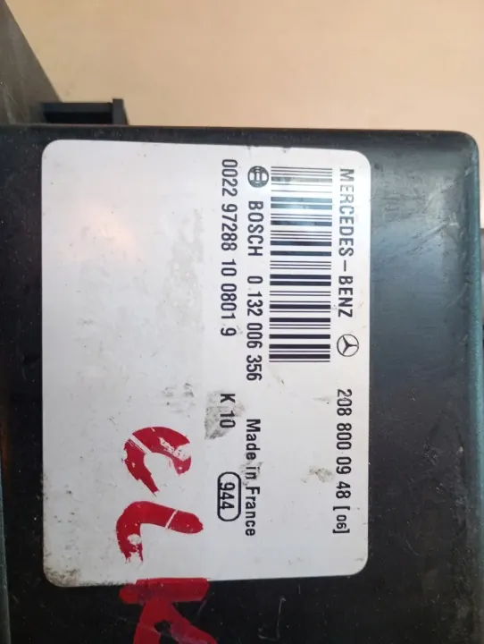 Mercedes CLK W208 centrale pomp OEM 18361827353 image 3