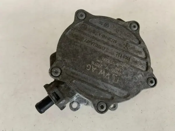 Audi Q7 Vacuümpomp OEM 06E145100Q - Gebruikt image 5
