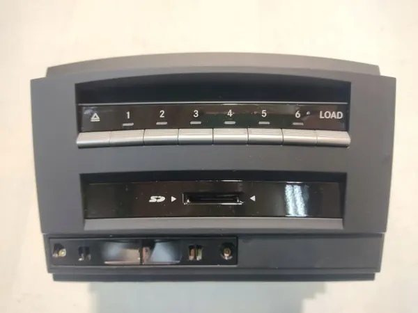 Mercedes S-klass W221 Radiobyttare OEM 2219002601 image 2