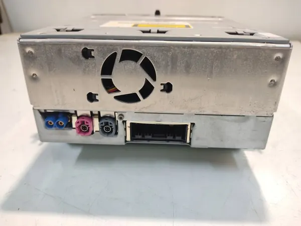 Mercedes S-klass W221 Radiobyttare OEM 2219002601 image 3