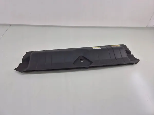 OEM 8W6807081CE Framre Remsskydd Audi image 2