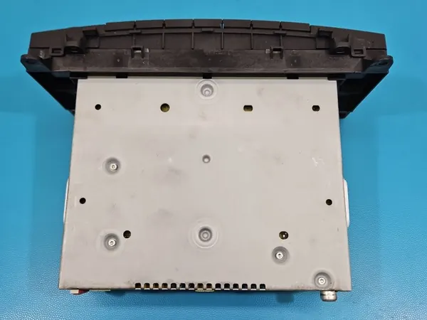 Mercedes OEM A1698200386 Tehdasradio Soitin image 10