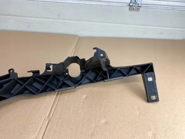 Support de phare avant droit BMW E90 E91 7116708 image 3