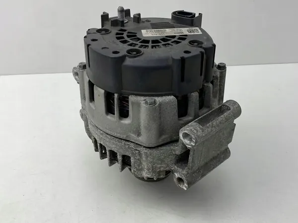 AUDI A4 A5 Q5 2.0 TFSI Vaihtovirtageneraattori 06H903017K image 3