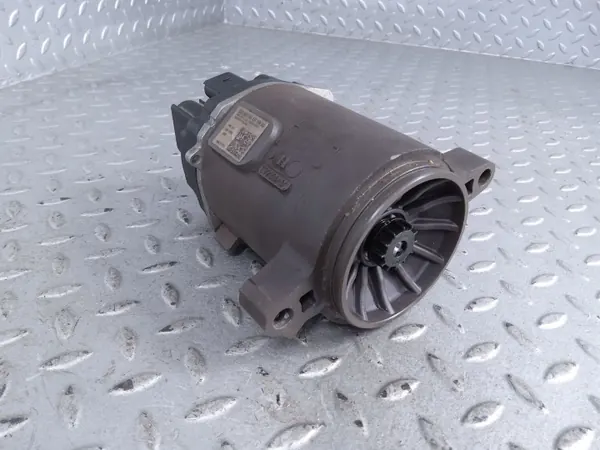 Pompe de direction OEM 5Q0909144AB pour Volkswagen image 2
