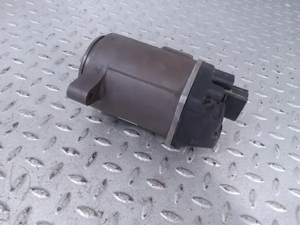 Pompe de direction OEM 5Q0909144AB pour Volkswagen image 8