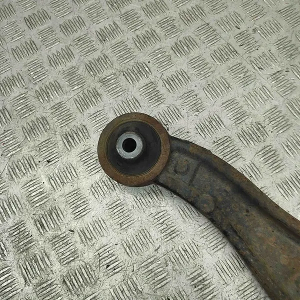 Braccio di controllo inferiore anteriore sinistro Renault Master III 2017 OEM image 3