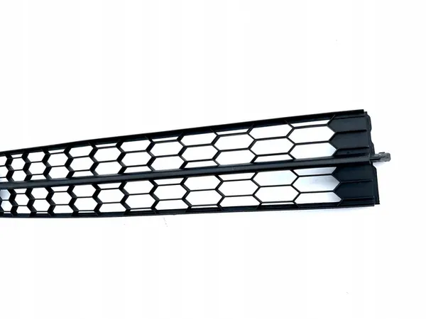 Griglia paraurti anteriore SKODA RAPID 2012-2019 OEM image 3