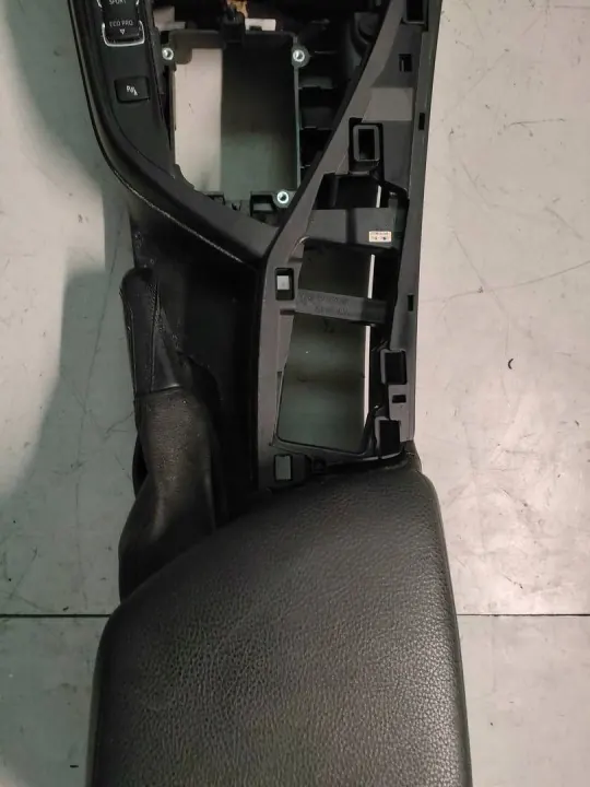 Túnel de apoio de braço BMW F20 - Peça OEM usada image 4