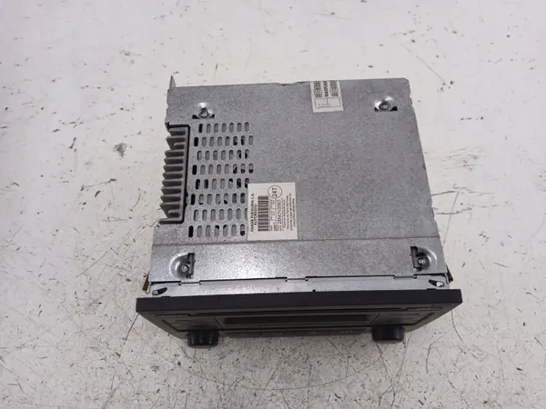 Radio OEM 6Q0035152G pour VW Polo 9N FL - Occasion image 3