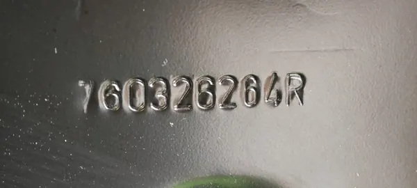 OEM 760326264R Höger bakskärm - Begagnad image 4