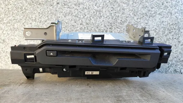 Lexus UX 250H CD Radio Navigation Läsare OEM 86140-76F80 image 2