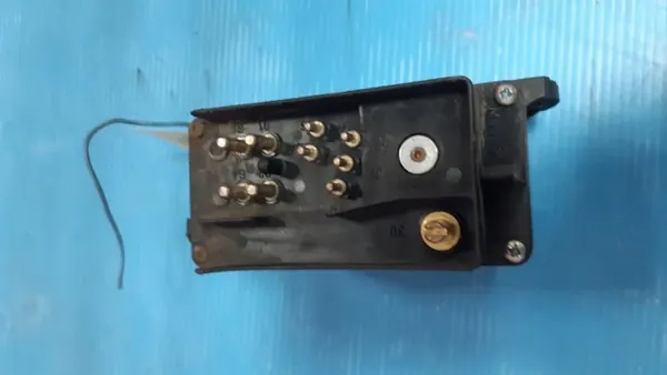 Mercedes Vito 2.3 Sytytyspistokkeen Ohjain 0085450032 image 3