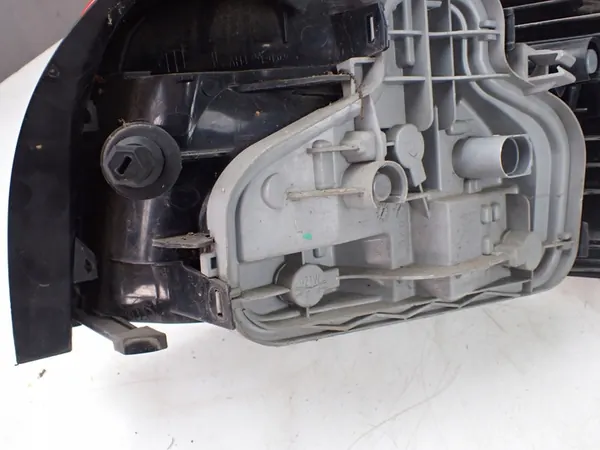 Luz Trasera Izquierda Audi A3 8P image 8