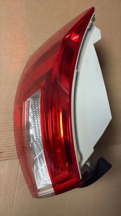 SKODA OCTAVIA 2013-2017 LÁMPARA TRASERA LED DERECHA 5E5945112A image 3