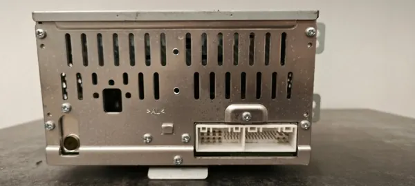 Radio CD MP3 Kia OEM 961701W750CA para Rio III image 3
