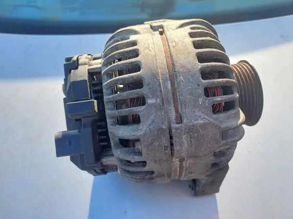 Vaihtovirtageneraattori Audi A4 A6 2.4 3.0 078903016S image 2