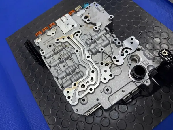 Audi OE Mechatronik-Einheit OEM 1087128557 image 9