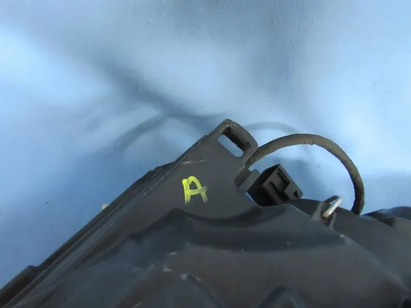 Vasen Volvo XC60 Bi-Xenon Ajovalot Ennen Facelift image 5