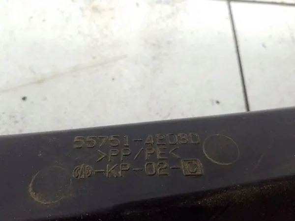 Toyota RAV4 XA40 2015 Frontscheibe OEM 5575142030 image 3