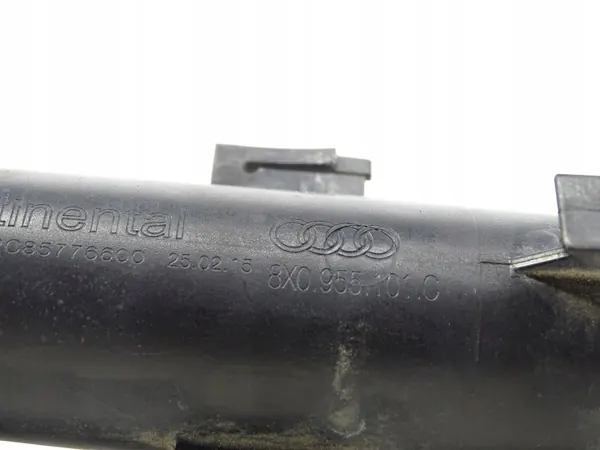 Boquilla lavafaros Audi A1 OEM 8X0955101C image 3
