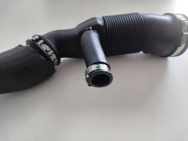 Ford MONDEO MK3 2.0 TDCI Luftschlauch image 3