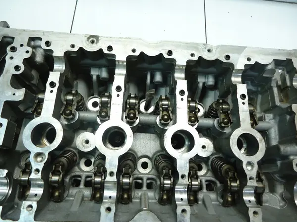 PEUGEOT CITROEN 1.4VTI 1.6VTI Engine Head V753354980 image 6