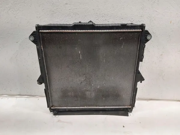 Radiateur d'eau Ford Ranger 2.0TDCI OEM EB3G-8C342-A2A image 3