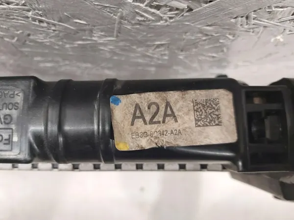 Radiateur d'eau Ford Ranger 2.0TDCI OEM EB3G-8C342-A2A image 4