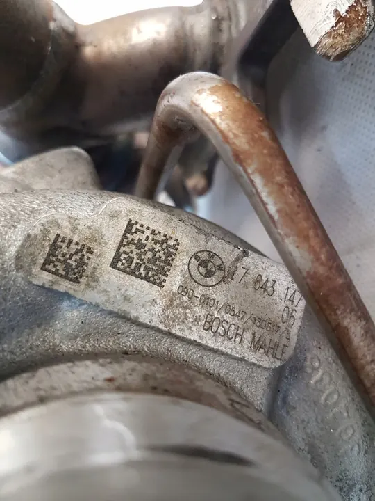 Turbo BMW F20 140i OE 7643147 image 9