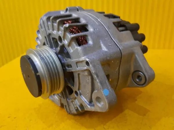 Mercedes-Benz C W205 Alternatori A0009061207 image 6