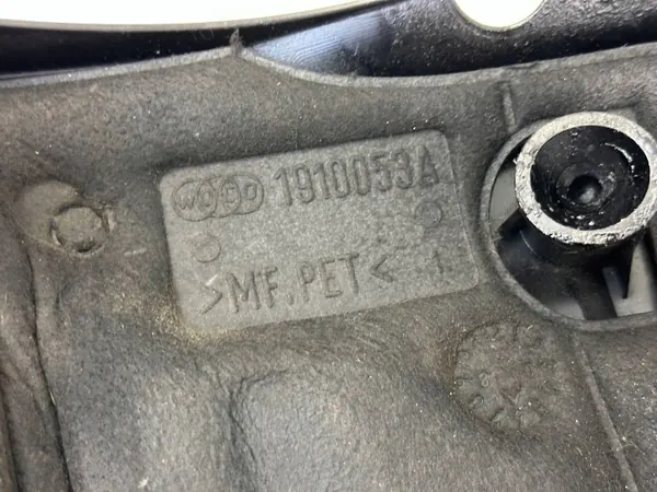 Yläpuolinen moottorikansi OEM 1910053A Chrysler 300C image 8