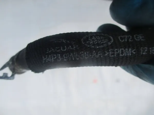 Manguera de agua OEM H4P3-8A538-AA para Jaguar/Land Rover image 3