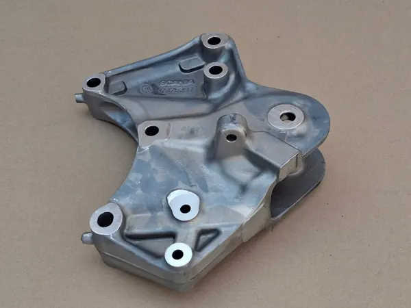 Support de bascule cabine Scania R/S OEM 2326397 - Occasion image 3