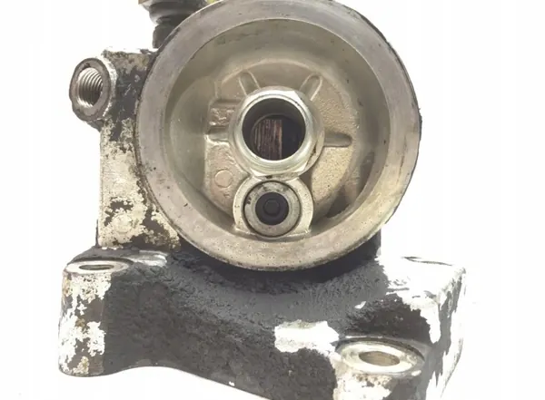 Scania Oljefilterfäste OEM 1381483 - Begagnad image 3