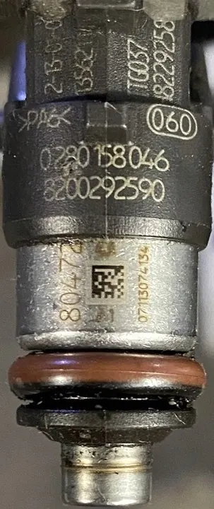 RENAULT CLIO III 07 R 1.2 Brandstofrail Injectoren Set OEM image 3