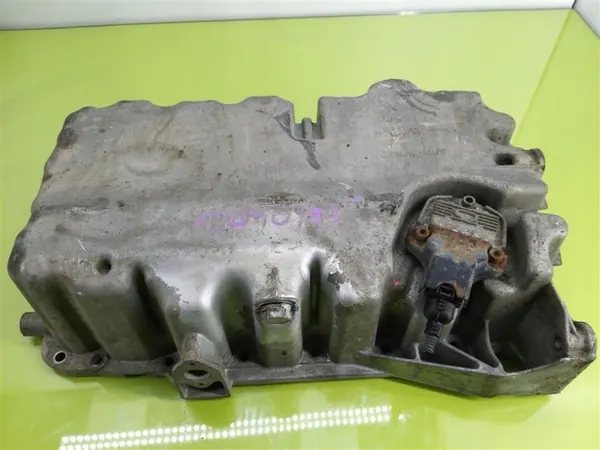 Oliepan OEM 06F103603 voor VW Passat B6 2.0 FSI image 2