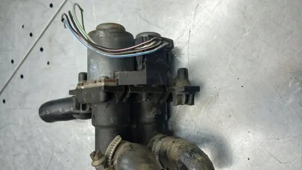 Válvula de Aquecimento OEM 0125452428 para Mercedes Classe E W124 image 3