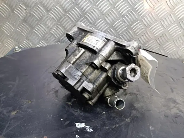 Pompe de direction OEM 4F0145157 pour Audi RS6 image 3
