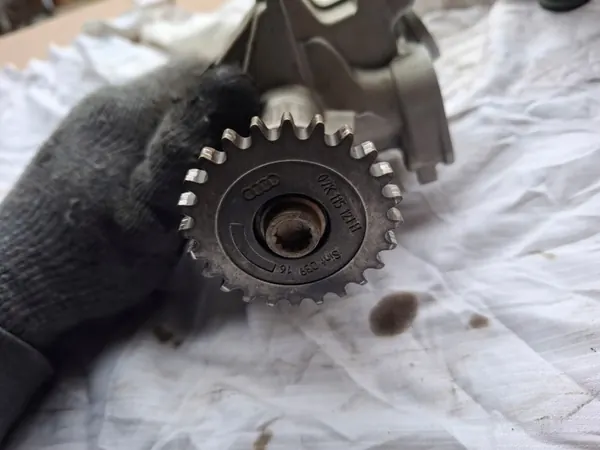 Pompe à huile Audi RS3 2019 OEM 07k115105ak image 3