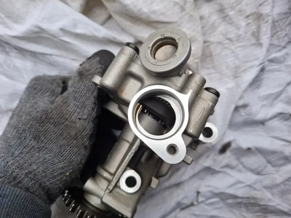 Pompe à huile Audi RS3 2019 OEM 07k115105ak image 5