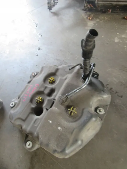 AdBlue-tank OEM A2054706901 för Mercedes C-klass W205 image 3