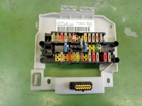 Boîte à fusibles OEM 9645970580 pour Citroen Xsara I Lift image 2